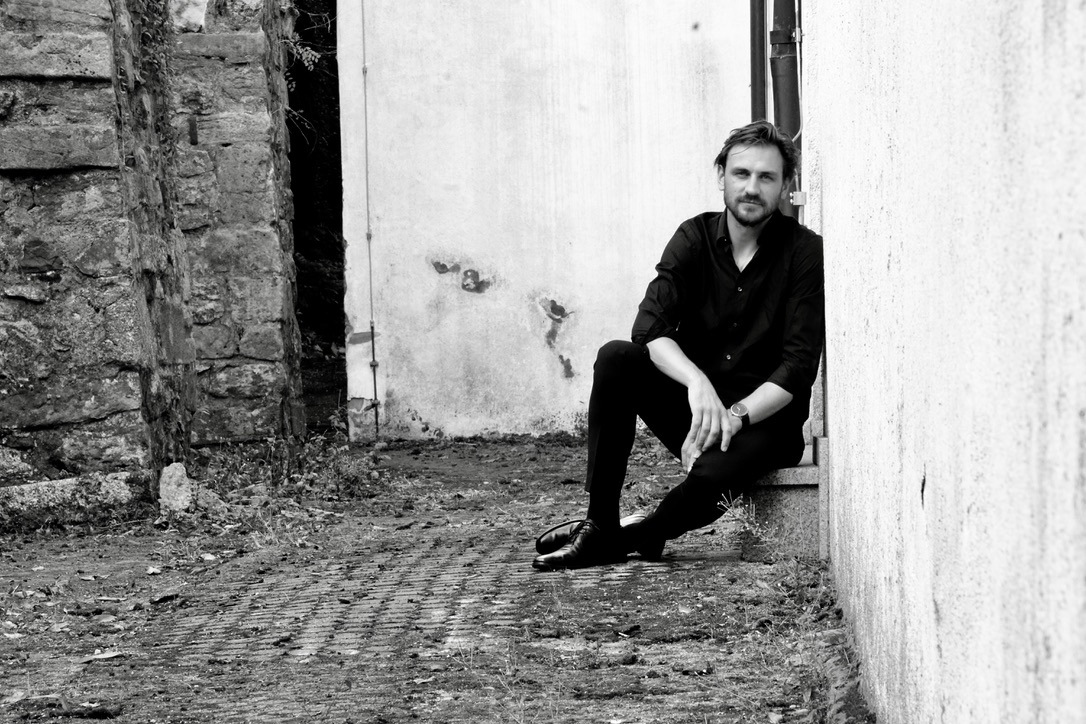 Bas Cornelissen (self portrait for Tempare Mente)