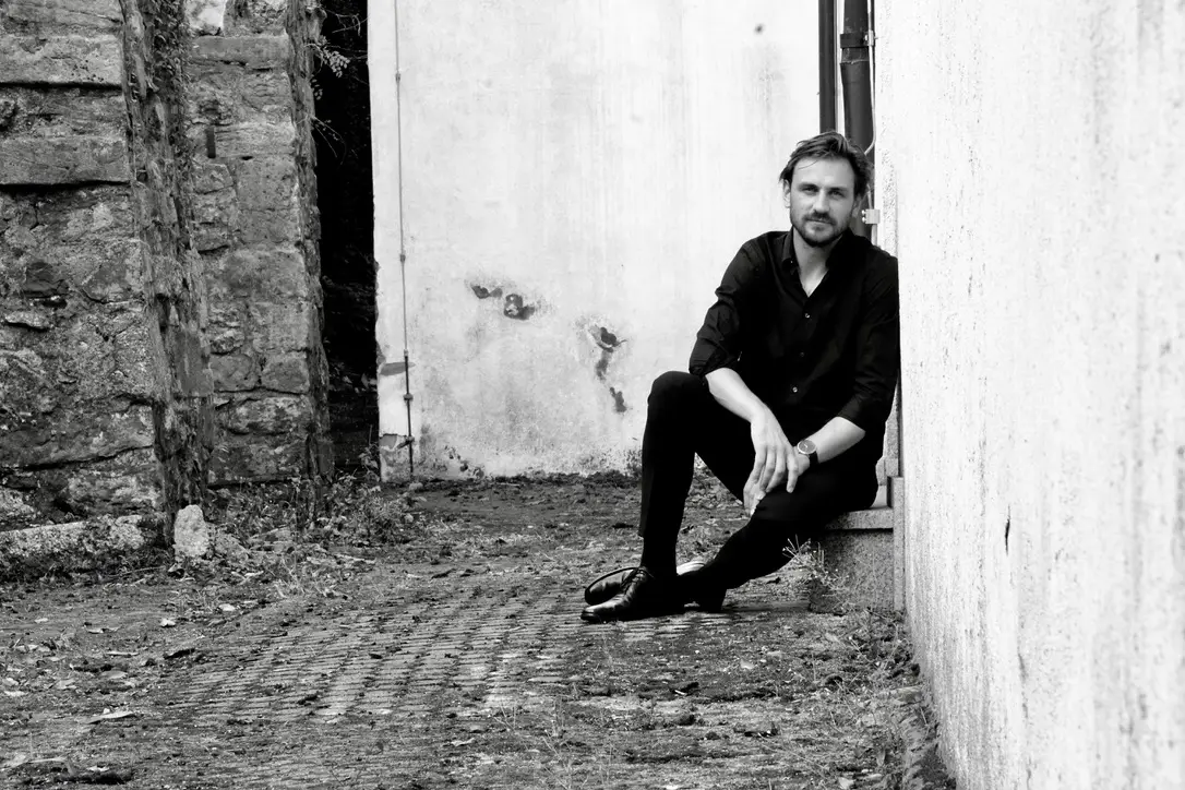 Bas Cornelissen (self portrait for Tempare Mente)