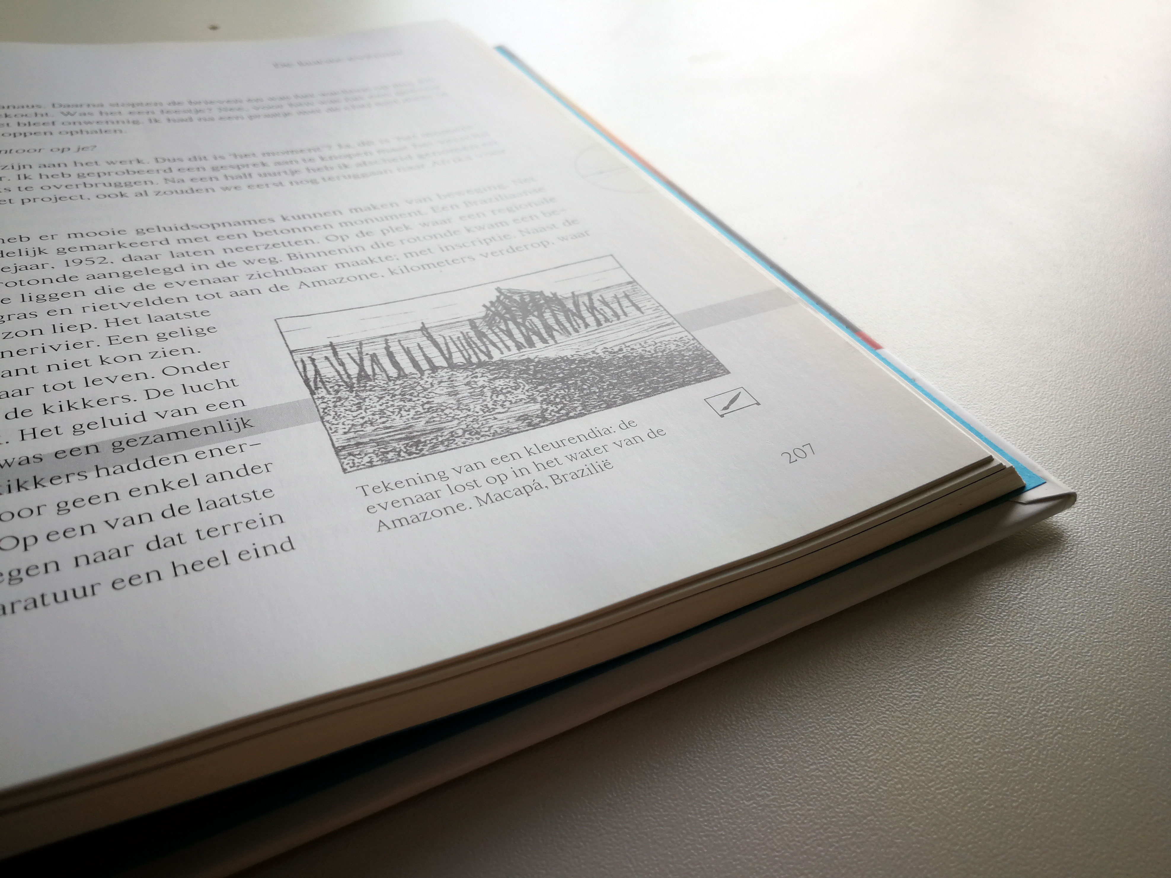 De aarde is onder mijn voeten